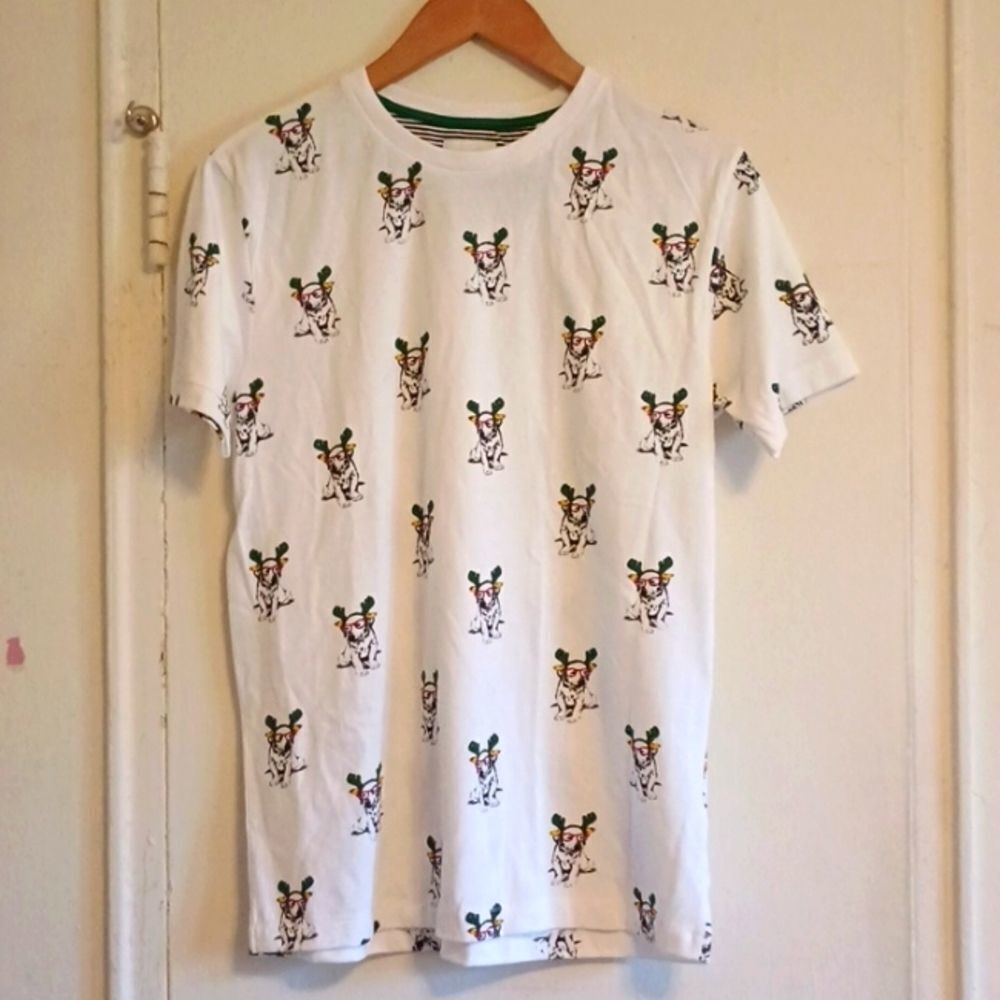 Holiday white cotton tee shirt with dogs